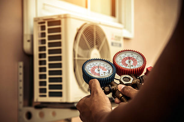 Professional Hvac technician working in Oradell, NJ